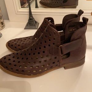 Musse & Cloud brown booty